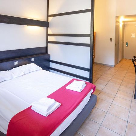 Village Club Mileade Calvi กาลวี ภายนอก รูปภาพ